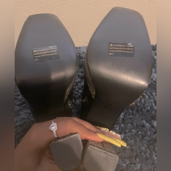 Fashion Nova Platform Booties - Picture 7 of 7